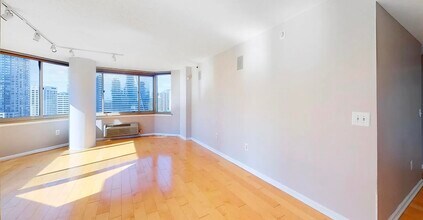 1 2nd St in Jersey City, NJ - Building Photo - Building Photo