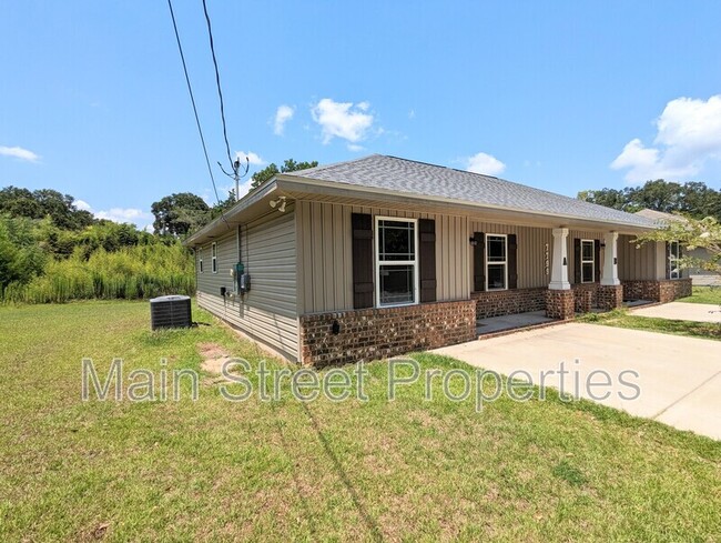 7799 Ira Dr in Pensacola, FL - Building Photo - Building Photo