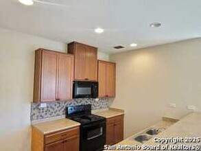 8603 Egret Ct in San Antonio, TX - Building Photo - Building Photo