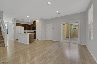 4549 Lime Straight Dr in Las Vegas, NV - Building Photo - Building Photo