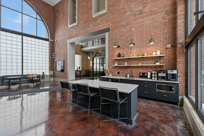 Ovaltine Court in Villa Park, IL - Building Photo - Building Photo