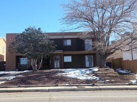 1212 Chelwood Park Blvd NE in Albuquerque, NM - Building Photo