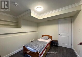 18 Greenland Rd in Toronto, ON - Building Photo - Building Photo