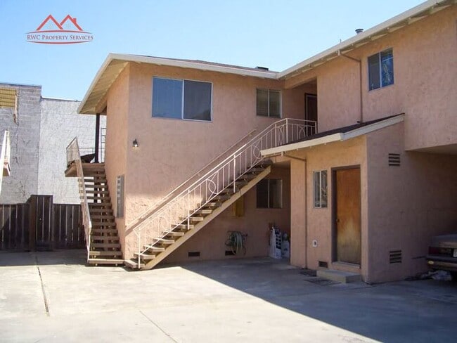 411 College Ave in Palo Alto, CA - Building Photo - Building Photo