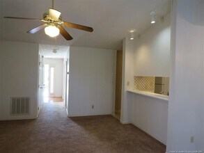 217 Waterdown Dr in Fayetteville, NC - Building Photo - Building Photo