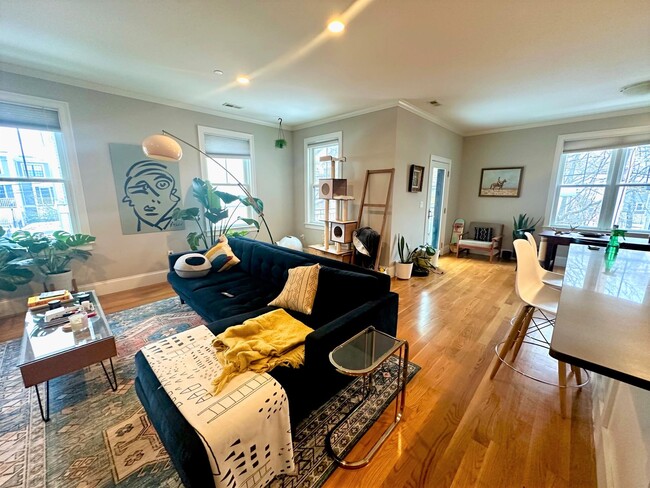 22 Linden Ave, Unit 2