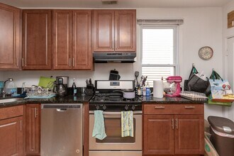 2616 N Marshfield Ave, Unit 2F in Chicago, IL - Building Photo - Building Photo