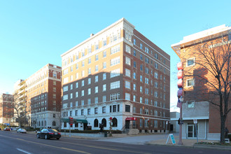 York House in St. Louis, MO - Foto de edificio - Building Photo