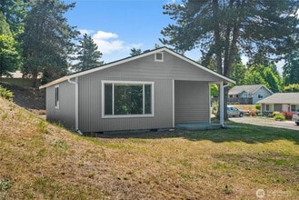 502 Tullis St NE in Olympia, WA - Building Photo - Building Photo