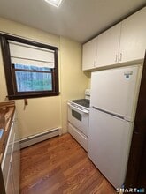 8 Brook Ln in Guilford, CT - Building Photo - Building Photo