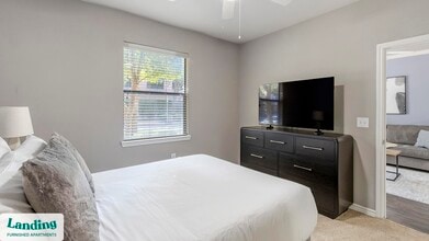 15777 Quorum Dr, Unit 2121 in Addison, TX - Foto de edificio - Building Photo