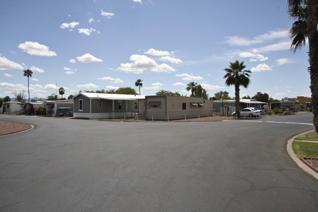 Capri Mobile Home Park in Phoenix, AZ - Building Photo - Building Photo