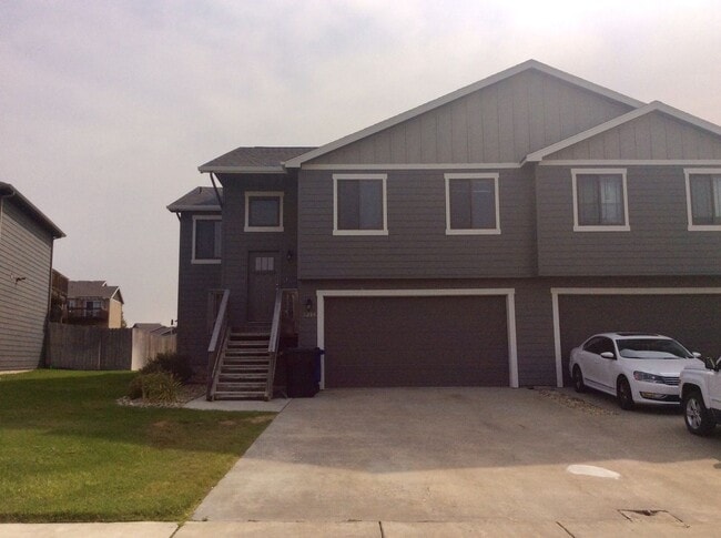 property at 3286 Stephanie Dr