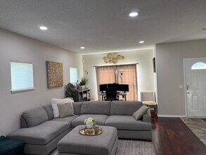 5239 N Humboldt Ave in Minneapolis, MN - Building Photo - Building Photo