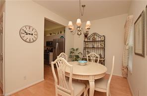 853 Tanbark Dr-Unit -101 in Naples, FL - Foto de edificio - Building Photo