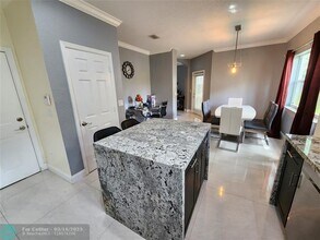 956 NW 126th Terrace in Coral Springs, FL - Building Photo - Building Photo