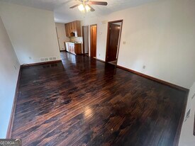 982 Locust Dr NE in Conyers, GA - Building Photo