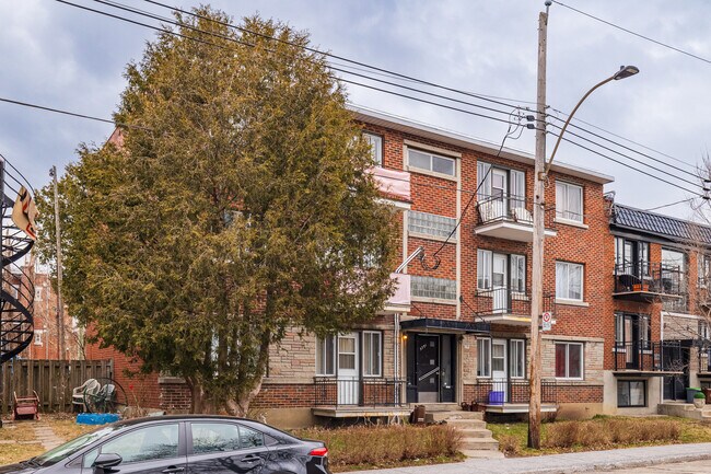5791 Charles-Thibault Pl
