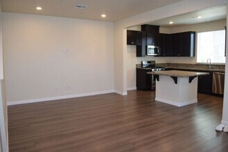 3280 Chickadee Ct in West Sacramento, CA - Building Photo - Building Photo