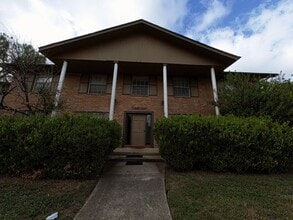 622 Chauncey Dr in San Antonio, TX - Building Photo - Building Photo