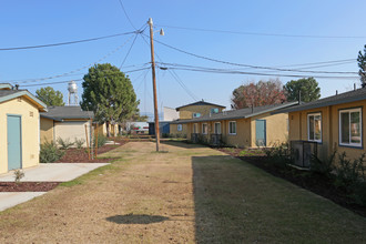 Kuffel Terrace in Orange Cove, CA - Building Photo - Building Photo