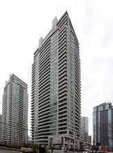 Platinum Towers in Toronto, ON - Building Photo - Building Photo