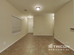 36085 N Mirandesa Dr in San Tan Valley, AZ - Building Photo - Building Photo