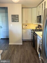 7333 New Hampshire Ave, Unit 618 in Takoma Park, MD - Building Photo - Building Photo