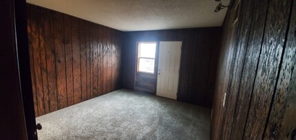 8420 Lane Pl in Raytown, MO - Building Photo - Building Photo