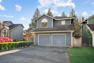 22213 NE 11th Pl in Sammamish, WA - Foto de edificio - Building Photo