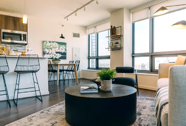 351 W Hubbard St-Unit -808 in Chicago, IL - Building Photo - Building Photo