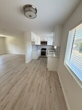 1011 San Rafael Ave, Unit 102 in Glendale, CA - Foto de edificio - Building Photo