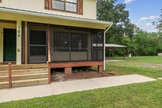 103 Douglas Rd in East Palatka, FL - Building Photo - Building Photo