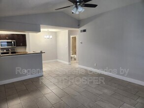 5600 Devonbriar Way in Orlando, FL - Building Photo - Building Photo