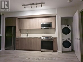 357-2357 King St W in Toronto, ON - Building Photo - Building Photo