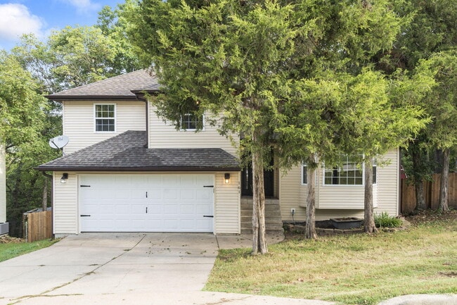 161 Trent St in Hollister, MO - Building Photo - Building Photo