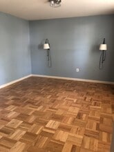 647 Azalea Dr in Rockville, MD - Building Photo - Building Photo