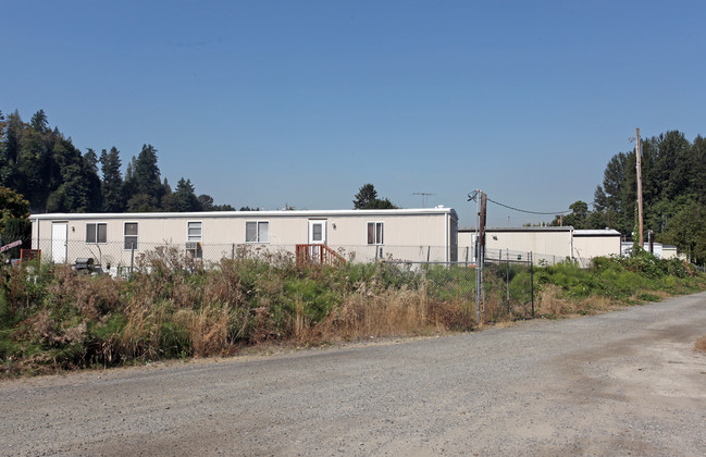 Alpine Mobile Home Park in Puyallup, WA - Building Photo - Building Photo