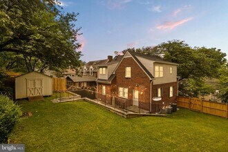 2400 Sanford St in Alexandria, VA - Building Photo - Building Photo