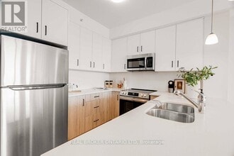 865 Kleinburg Dr in London, ON - Building Photo - Building Photo