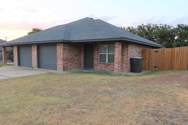 3607 Woodrow Dr, Unit B in Killeen, TX - Building Photo - Building Photo