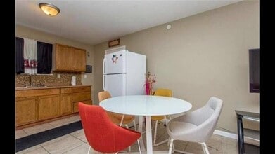 4034 Dale St, Unit Apartment A in New Orleans, LA - Foto de edificio - Building Photo