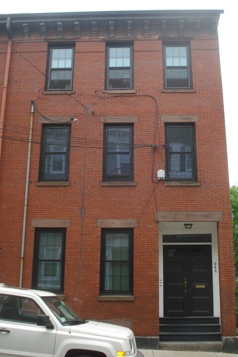 94A Bartlett St, Unit 2 in Boston, MA - Building Photo