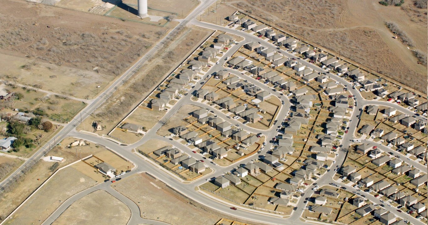 Applewhite Meadows in San Antonio, TX - Building Photo