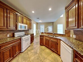 2718 Lakecrest Way Dr in Katy, TX - Building Photo - Building Photo