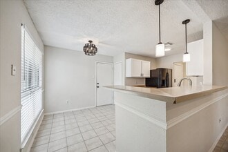 24223 Spring Towne Dr in Spring, TX - Building Photo - Building Photo