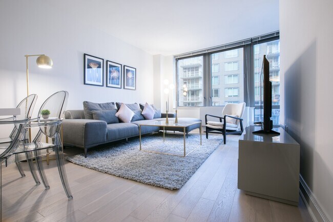 222 E 34th St in New York, NY - Building Photo - Building Photo