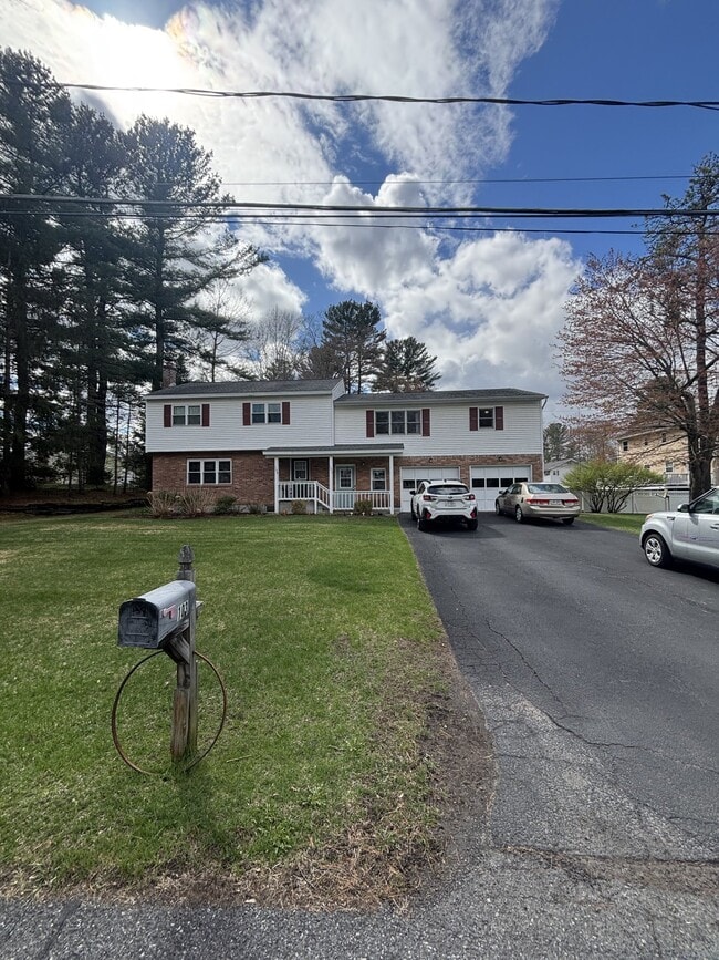 101 Serif Ln, Unit 101