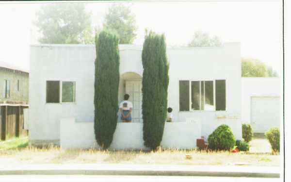 1361,1361 1/2 Jefferson A in Redwood City, CA - Building Photo