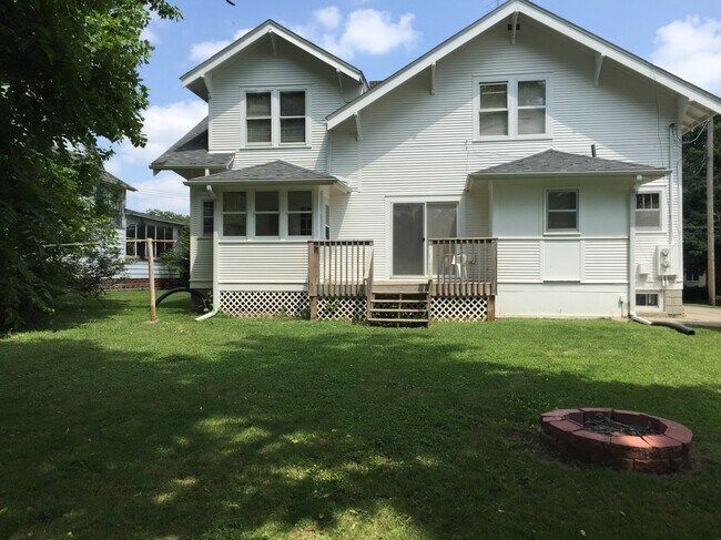 506 S 4th St, Unit 506.5 in Knoxville, IA - Building Photo - Building Photo